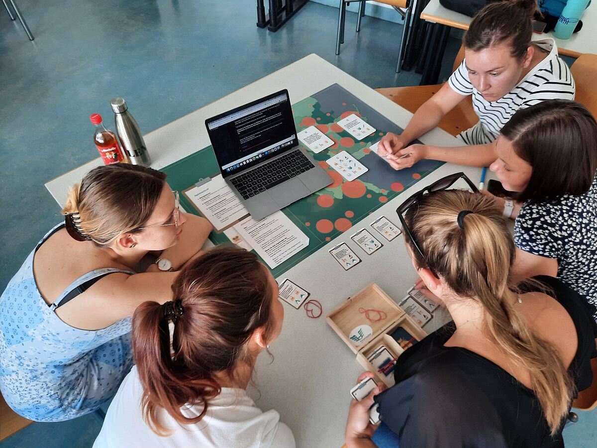FHWN-Pflegestudierende während eines Planspiels