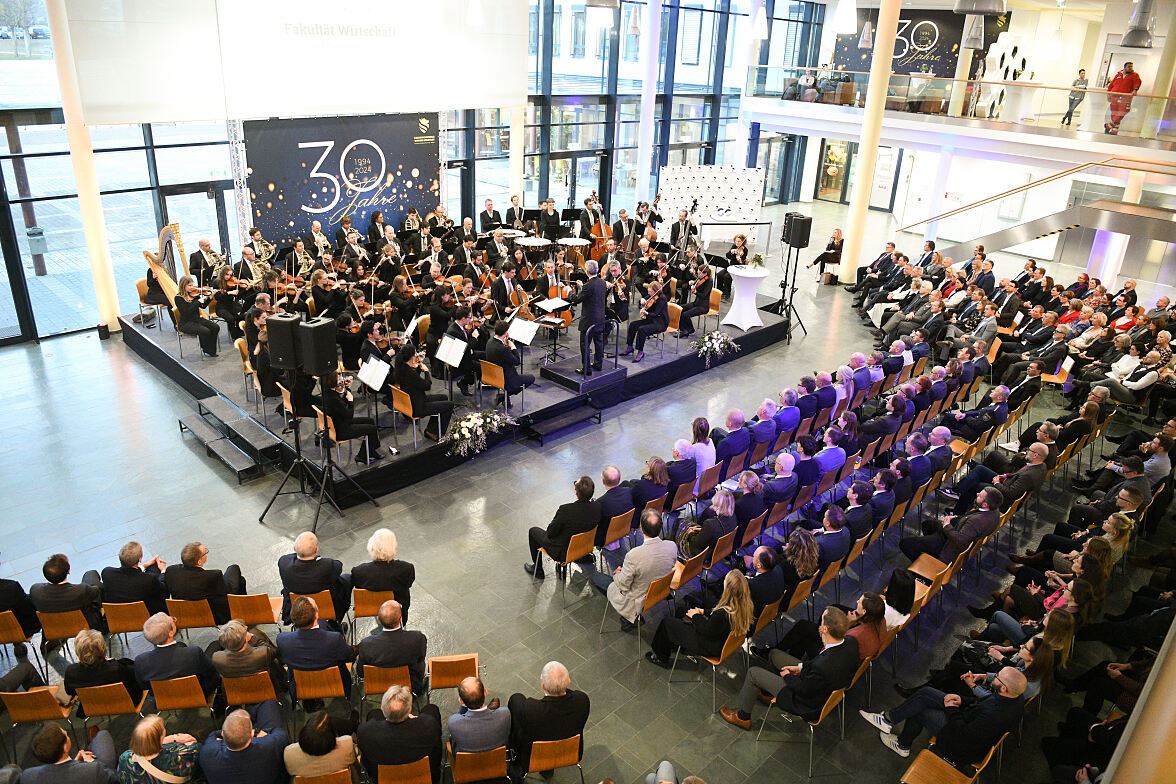 FH Wiener Neustadt feiert 30. Geburtstag und LH-Stellvertreter Pernkopf fordert Promotionsrecht für Fachhochschulen