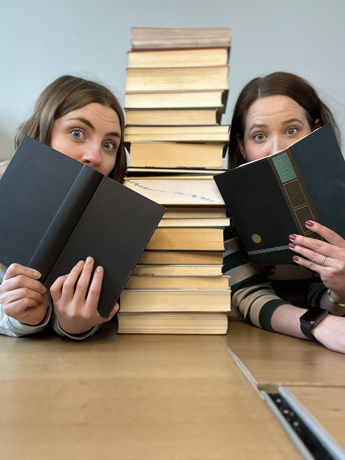 Felicity Schmidt und Verena Schiegl von uncovered books