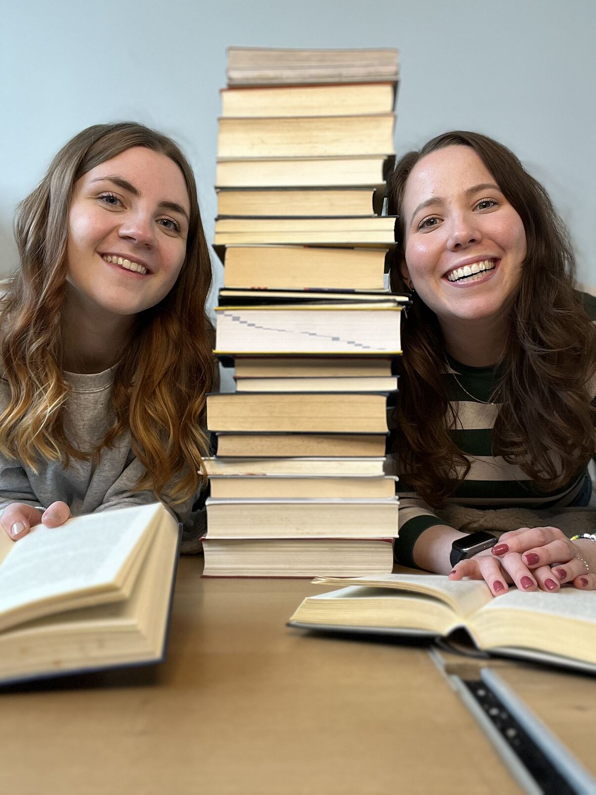 Felicity Schmidt und Verena Schiegl von uncovered books