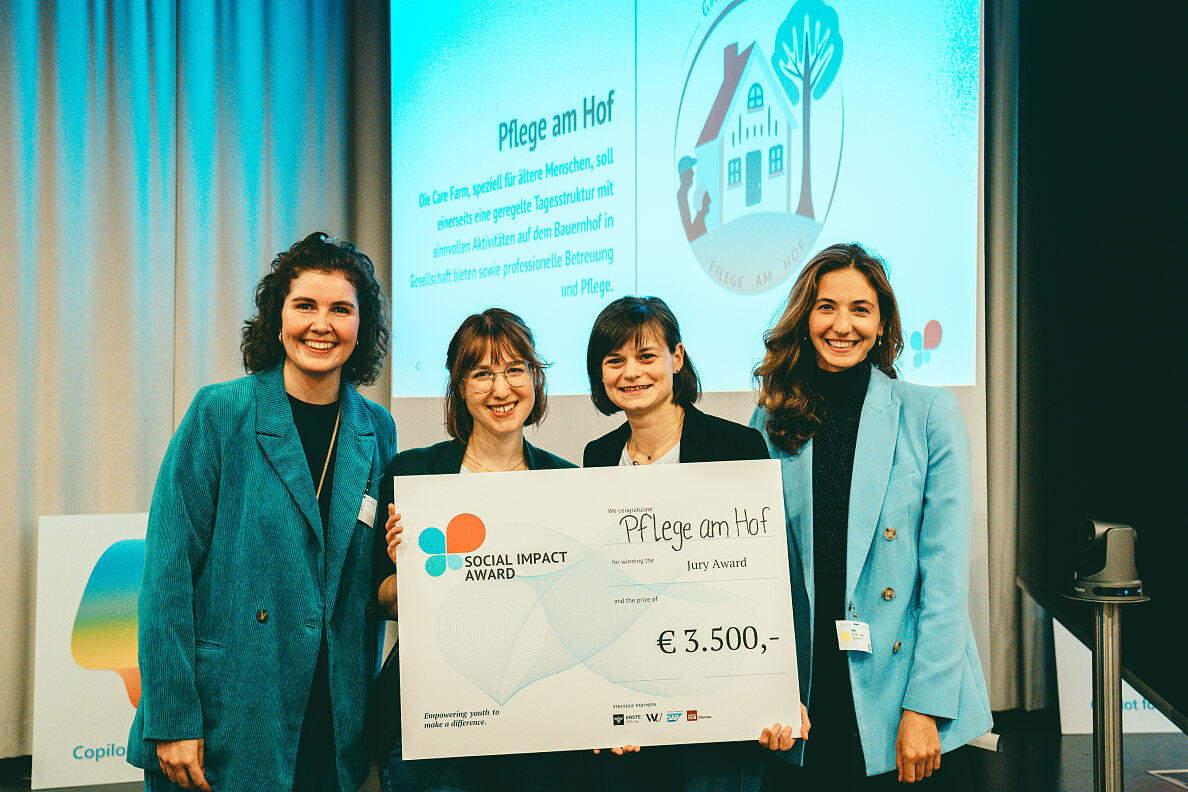 Sieg des Start-ups Pflege am Hof beim Social Impact Award 2024