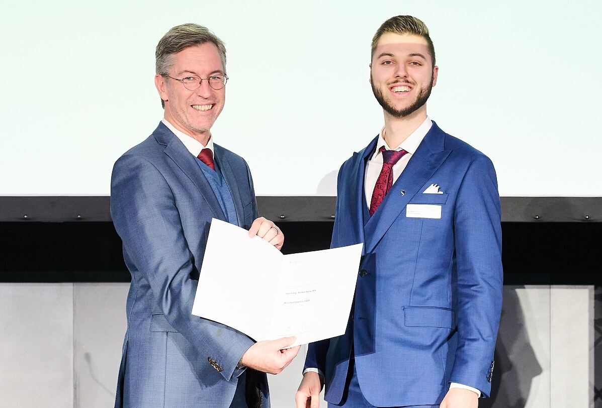 Stefan Kern, FHWN-Absolvent bei der Auszeichnung des Würdigungspreis 2024