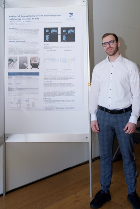 FHWN-Absolvent Lukas Pfneisl beim diesjährigen RTaustria Poster Award